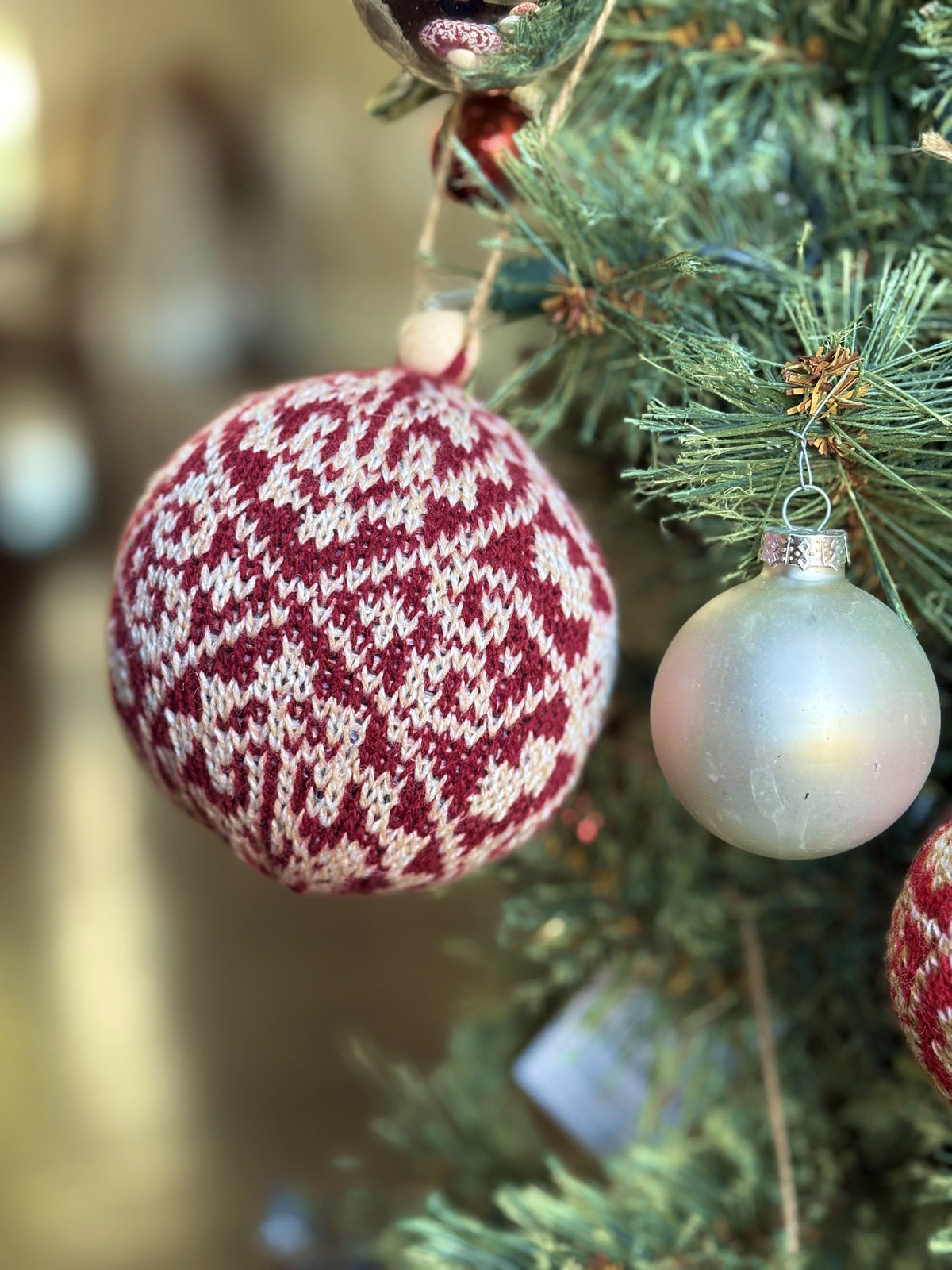 Zelta Knit Christmas Ornaments - 5-Piece Set