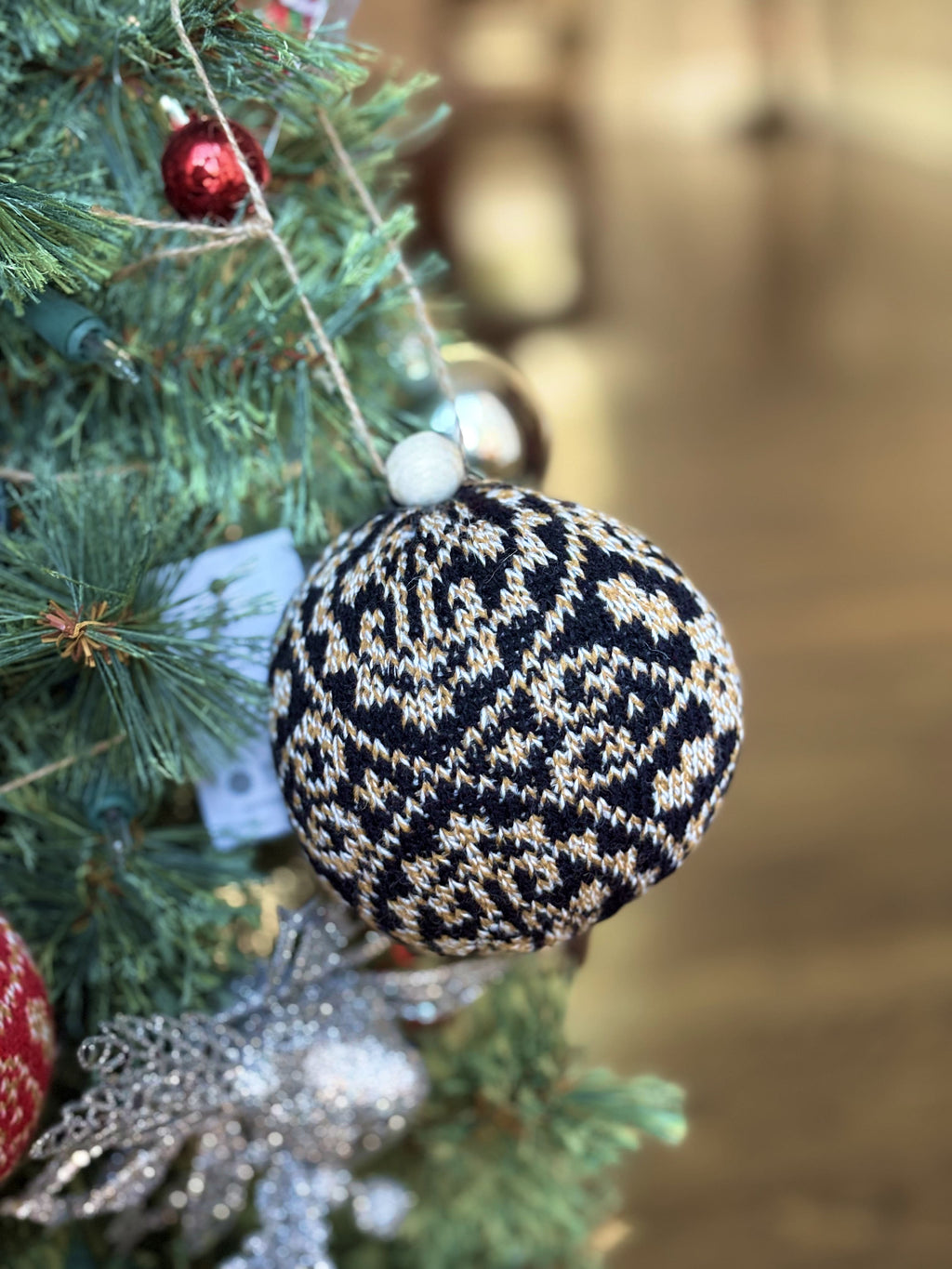 Zelta Knit Christmas Ornaments - 5-Piece Set